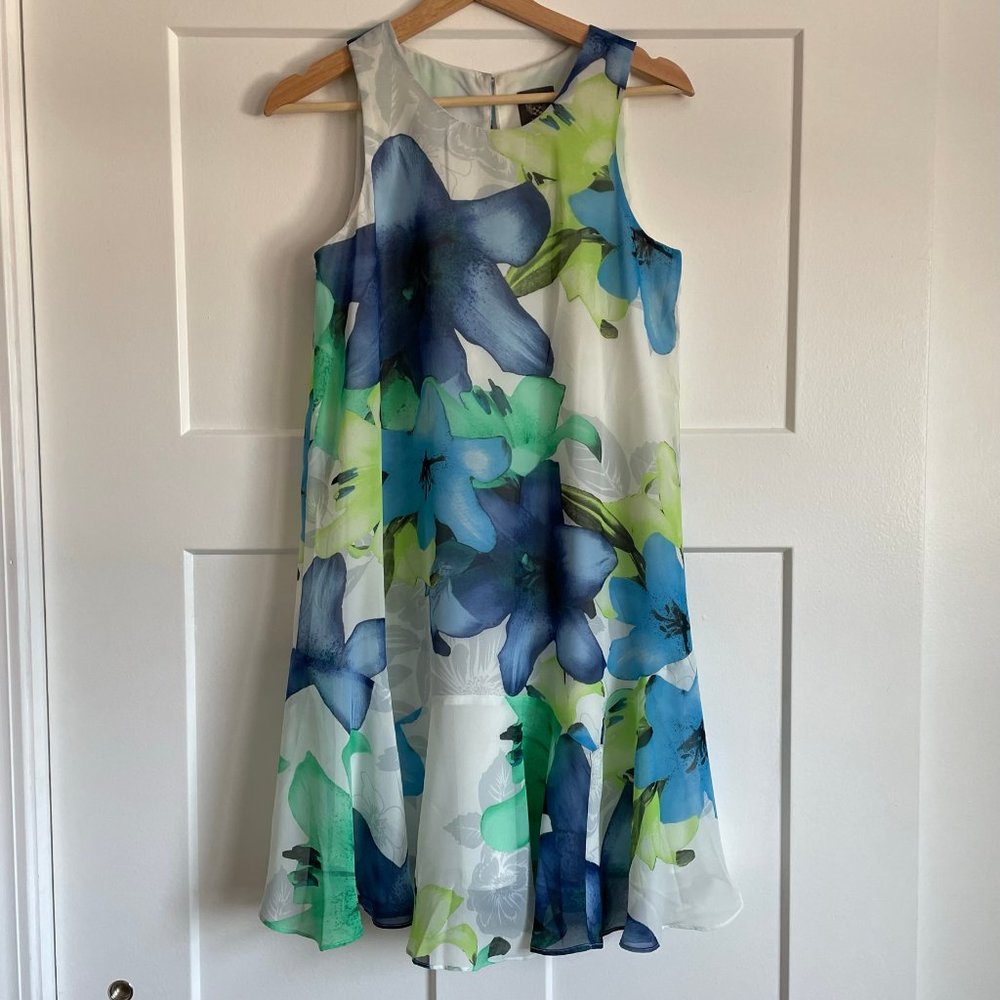 Vince Camuto floral shift dress